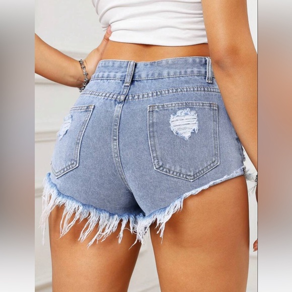 SHEIN - VCAY Women's Frayed Hem Distressed Denim Shorts Size Large - Picture 3 of 5